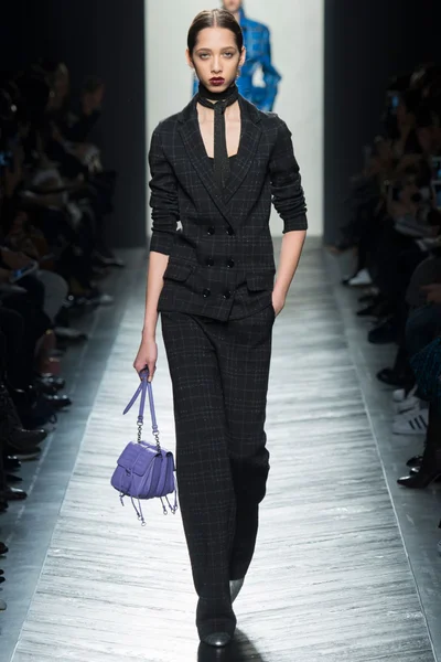 Look 12